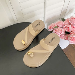 TC รองเท้าแฟชั่นผู้หญิง รองเท้าแตะคีบพื้นหนาสำหรับใส่ด้านนอกกันลื่นสบายๆชายหาดชายหาดรองเท้าแตะผู้หญิง กันน้ำและน้ำหนักเบา