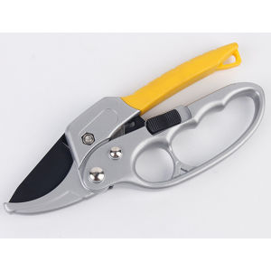 <𝙇𝒂𝙯𝑺𝙜𝑴𝙖𝒍𝙡> Sk5 Pruning Shears Garden Scissors Tree Cutter Plant Scissor