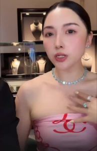 Bellux 925 Silver Top Material Necklace K Gold Plated Emerald Cut Blue Synthetic Sapphire Luxury Necklace Elegant Party Jewelry