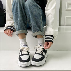 👒live homes👒 【จัดส่งจากประเทศไทย】 รองเท้าผ้าใบผู้หญิง พื้นหนา อเนกประสงค์ สวยเก๋ สไตล์เกาหลี อินเทรนด์ มี 2 สี