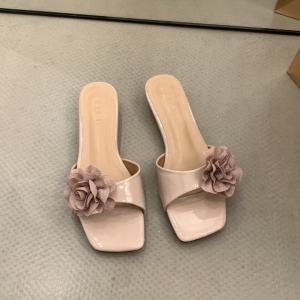 [Free Shipping] Super Stylish Low-Heeled Sandals For Women Perfect For Summer Wear 2026 New Style Goes Well With Dresses New Chinese-Style One-Strap Sandals