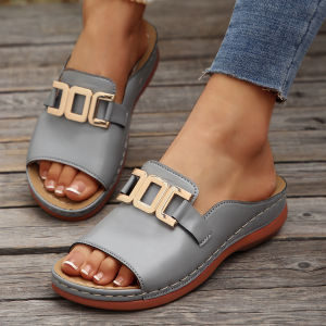 [Free Shipping] New Large-Size WomenS Wedge-Heeled Thick-Soled Sandals With Metal Decoration One-Strap Roman-Style Peep-Toe Beach Sandals