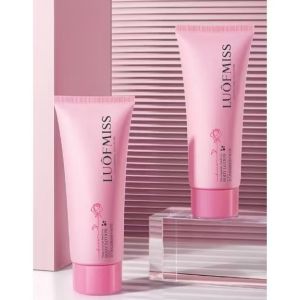 โลชั่นน้ำหอม Luofmiss body lotion หอมกลิ่นดอกไม้ หอมติดผิว ช่วยให้ผิวเนียนนุ่มชุ่มชื้น กระจ่างใส 100ml.