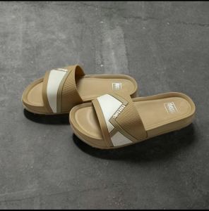 slipper for women Fashionable women travel slippers Walking Shoes Girl Footwear Summer Sandal Comfort Kitchen Weight