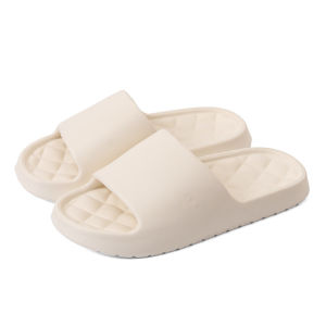 [Free Shipping] All-season soft and comfortable slippers with diamond pattern footbed thickened flat sole suitable for daily home use and bathing available in bulk