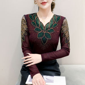 YIMEI เสื้อตัวในตาข่ายคอวีสำหรับผู้หญิงเสื้อตัวในสไตล์ใหม่ฤดูใบไม้ผลิและฤดูใบไม้ร่วงเสื้อตัวในสไตล์ตะวันตกเสื้อเชิ้ตตัวเล็กเข้ารูปพอดี