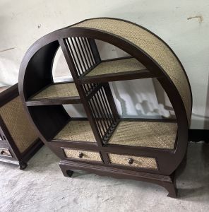 ตู้ไม้ ชั้นวางของ ทรงกลม  ไม้เนื้อแข็ง แต่งหวาย สูง100cm xกว้าง100cm ลึก 29cm 4 ช่อง 2 ลิ้นชัก  ตู้ร้านสปา ตู้เอนกประสงค์