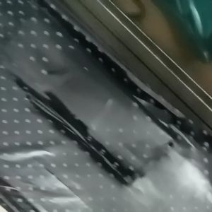 Jas Hujan Ponco Polos: Bahan Tahan Air & Desain Praktis