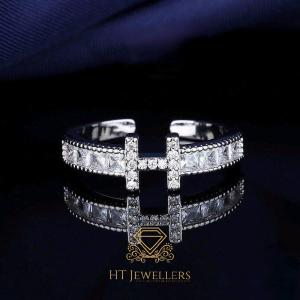 H44 แหวนเพชรโมอีส 0.01 กะรัต เรียบหรู ปรับไซส์แหวนได้ ของขวัญวันเกิดครบรอบ