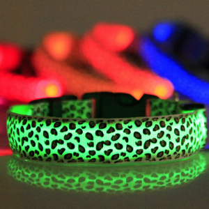 Vòng cổ chống đi lạc cho Chó Mèo hoạ tiết da beo có đèn led chiếu sáng (mẫu mới) - Hara Pet Store