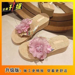 [Free Shipping] Trendy And Versatile These Non-Slip Thick-Soled Flip-Flops Are Perfect For Vacations And The Beach.They Are The 2026 Summer Collection Of Floral-Patterned Sandals