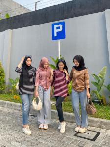 BERIA KAOS ATASAN SALUR BLOUSE BODYFIT OVERSIZE STRIPE BAHAN KATUN ADEM