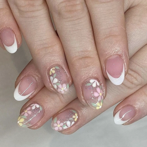 24Pcs French Style False Nail Glitters Press on Nail Full Cover Artificial Nail Manicure For Quick And Easy Application