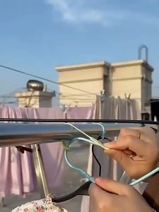 Penjepit Baju 衣架防风扣 Hanger Windproof Buckle 硅胶彩色防滑固定扣 Silicone Anti Slip Clothes Hanger Lock