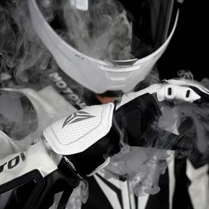 MOTOWOLF RACE TRACK GM8-2 Motorcycle Racing AIR Breathable 100% GENUINE LEATHER Riding CARBON FIBER SHELL FULL Glove BRC