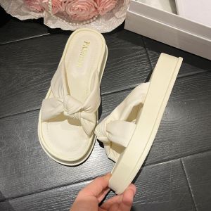 Stepping on Feeling Soft-soled Sandals for Women To Wear New Plus-size Foreign Trade Thick-soled Lazy Casual Beach Slippers Outside The Summer