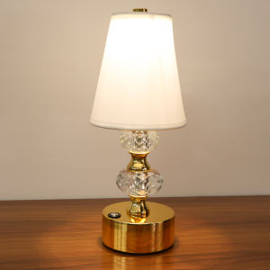 โคมไฟโต๊ะ LED หัวเตียง โคมไฟป้องกันตาห้องนอนที่สร้างสรรค์และส่วนบุคคล โคมไฟโต๊ะร้านอาหารบาร์ชาร์จไฟ ไฟกลางคืน