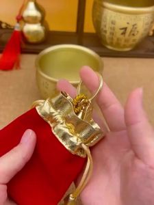 Đã được thánh hiến Móc khóa xe hơi hình quả bầu phong thủy tượng thần tài Ngũ Thần Tài Triệu Thọ Zhao Gongming bằng đồng thau may mắn. Fortune Brass Zhao Gongming Five God of Wealth Emperor Money Key Chain Car Pendant 12 Zodiac Jinbao Gourd Key Cha