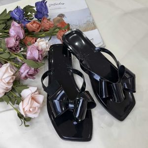 [Free Shipping] Straight Flat Jelly Butterfly PVC Flip-Flops Beach Sandals Sweet Affordable Fashion Plastic