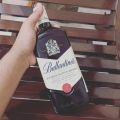 Ballantines finest blended scotch Scotland, có hộp. 