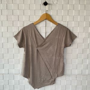 Atasan Kaos Kerah Vneck Sambung Lengan Pendek Wanita/Blus Wanita Terbaru/T-shirt Vneck Premium