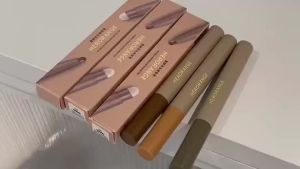 HERORANGE Contouring Stick for Sculpting Facial Contours Easy to Apply Creates a 3D High Nose Bridge and Slim Face Highlighter Makeup Product.