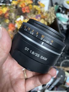 Ống kính máy ảnh Sony Sam 35f1.8 cho DSLR của sony