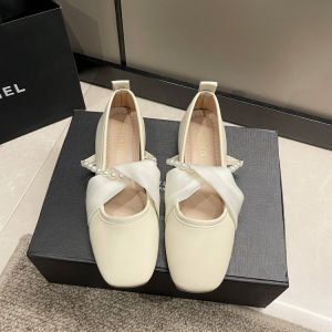 🔥Margotu รองเท้าแมรี่เจนผู้หญิง ส้นหนา มีโซ่มุก รองเท้าทำงานส้นแบนสไตล์เกาหลี 2024 รองเท้าแฟชั่น