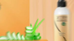 Xịt dưỡng ẩm NaPCA cho mặt và toàn thân. Xịt Dưỡng Ẩm Da Mặt Sodium PCA & Aloe Vera – Cảm Giác Nhẹ Nhàng - Làm Mát Làm Dịu Phục Hồi Hàng Rào Bảo Vệ Da Cho Da Khô Nhạy Cảm Dễ Phát Mụn (250ml)