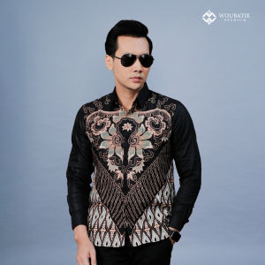 WOUBATIK - Kemeja Batik Sanggit Slimfit Lapis Furing KP 470