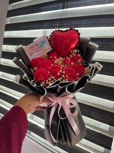 flower bouquet with baby breath Flower bouquet . Chocolate bouquet suprais delivery. Gift . Anniversary gift . Birthday gift . Hadiah haRI jadi . Mother’s Day . Teachers day