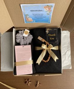 Hempers Premium Hampers Hadiah Gift Mukena Venice by Dalanova Kado Wanita untuk Guru Ibu dan Pasangan Mewah