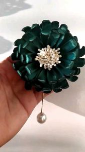 Hoa cúc cài áo màu xanh sang chảnh Canto hoa cài áo handmade