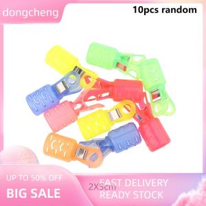 dongcheng 10ชิ้นผ้าคลุมตะขอตกปลารูปปลาหมึกสำหรับใส่เหยื่อตกปลาตะขอเกี่ยวตะขอเกี่ยวตะขอเกี่ยวกระเป๋าใส่ของเพื่อความปลอดภัยหมวกพลาสติกแขนเสื้อ