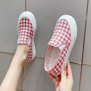 NW015 Sepatu Slip On Wanita Import Motif Zigzag Sneakers Trendy Wanita
