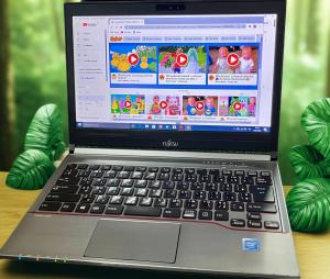 โน๊ตบุ๊ค Fujitsu Lifebook E736/P lntel (R) Celeron (R) CPU 3955 U 2.00 hgz 2.00 ghz RAM 8 GB HDD 500 GB windows 10 pro หน้าจอ 12.5 นิ้ว มีกล้อง