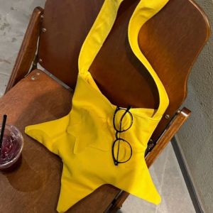 EIJINGY สร้างสรรค์ กระเป๋าผ้าใบ Wishing Star ความจุขนาดใหญ่ น่ารัก กระเป๋าสะพายรูปดาว วรรณกรรม น้ำหนักเบา กระเป๋าสะพายข้างรูปดาวห้าแฉก นักเรียน