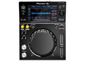 Pioneer DJ XDJ700 Compact DJ multi player | Its compact size and removable stand offer great set-up possibilities for even the smallest booth or home set-up. Our free rekordbox™ software you can prepare and manage your tracks on a PC or Mac