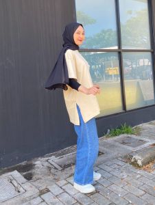 Kaos Polos Oversize High Slit Wanita Cotton Combed 20S
