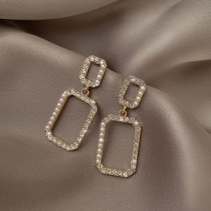 NEW Korean Style 【Square Pearl Diamond】 Elegant Gorgeous Fashion Earrings Women Jewelry