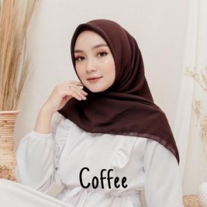Kerudung segi empat Bella square polycotton 115x115 cm Jilbab segi empat terbaru