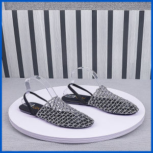 [Free Shipping] Fashionable Slip-On Flat Sandals 2025 Summer New Hollow-Out Comfortable Beach Half-Slippers