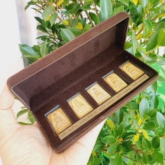รูปจากผู้ขายบน Lazada: ชุดพระสมเด็จพิมพ์ต่างๆ วัดระฆัง รุ่นย้อนยุคมวลสารเดิม พระดีพิธีใหญ่ผ่านพิธีพุทธาภิเษกหลายวาระ ตั้งราคา ฿259 ขายแล้ว 637 ชิ้น