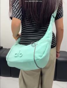 Medium Soft Bag Full Surround Side Zipper Silhouette Wrinkle Resistant Material Suitable For Daily Date Light City Training Shoulder Bag