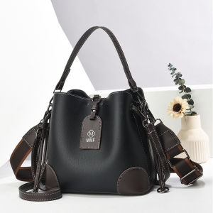 กระเป๋าสะพายไหล่แฟชั่นสำหรับผู้หญิง กระเป๋าสะพายข้างความจุขนาดใหญ่ กระเป๋าถือใบใหญ่ กระเป๋าสะพายข้างความจุขนาดใหญ่ในฤดูร้อน