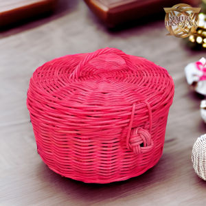 Keranjang Rotan / Rattan Bulat Bertangkai Pendek dengan Tutup Warna Merah Cabe uk. 20x12 cm