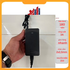 sạc nhanh Adapter 21v 3A chân phổ thông 55x25mmdùng cho các dòng pin 10.15.20.30 cellcó quạt tản nhiệt