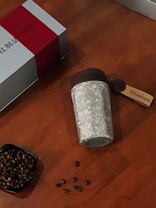 Cốc cà phê giữ nhiệt titan nguyên chất cốc mang đi thiết kế đẹp mắt cốc titan có ống hút hộp quà cao cấp cốc mang đi cốc công sở cho nam nữ.