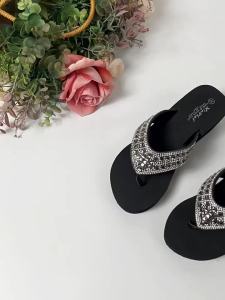 WomenS Summer Rhinestone Sandals Fashionable Outdoor Slippers Beach Shoes Wedge Heel Breathable Flip-Flops