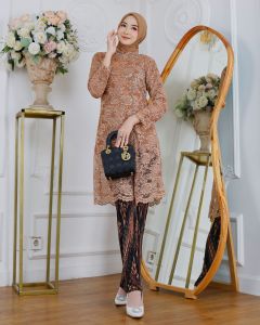 Atasan Kebaya Tunik Syafira Maroon Dan Aneka Pilihan Warna Lainnya